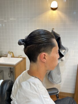 ゼロスバーバー(0's BARBER SHOP) フェードスキンフェード