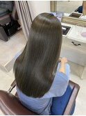抜け感◎明るめアッシュグレージュ
