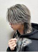 センターパートウルフ　ホワイトハイライト　メンズウルフ