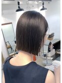 乾かすだけでキマる髪/パールグレージュボブ