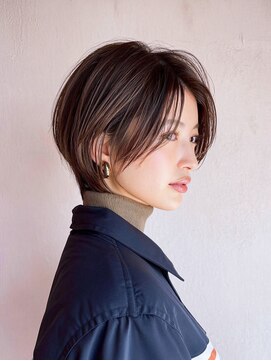 ミー 岡崎(mii) 抜け感ショートボブ