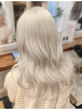 エコー フルール(ecco fleur) ブリーチで叶えるホワイトblonde