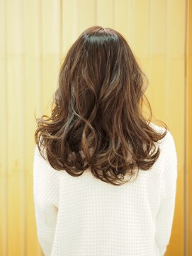 フラムリングス麻布(Framlings azabu) トーンダウン☆暗髪×シルバーアッシュ