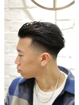 ヨシザワインク プレミアム 横浜 桜木町店(YOSHIZAWA Inc. PREMIUM) 毛束アップバングかき上げオールバックワイルドスキンフェード