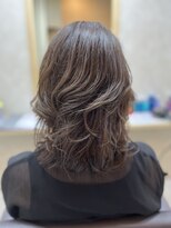 モモ(MOMO)&nbsp;ミディアムレイヤー＆イルミナカラー