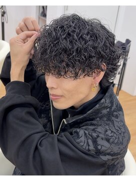 ビカム 名駅(become) 【プードルウルフパーマ】メンズ強めスパイラル無造作ミディアム