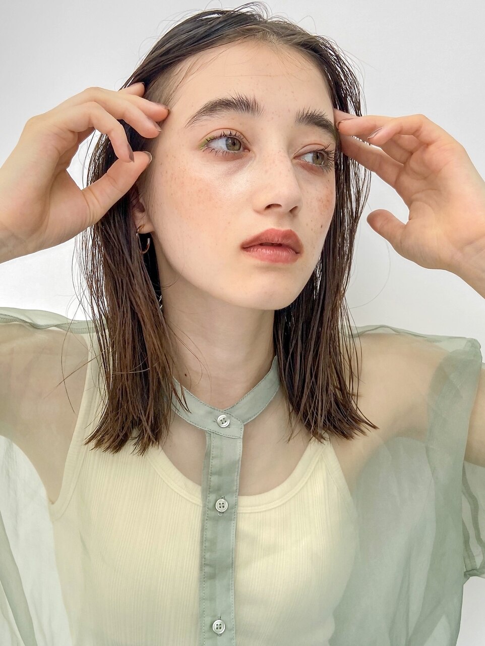 ピンクベージュ/ブリーチなし/表参道/ミディアムボブ