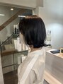 リジー(Litzy) ロングからミディアムに♪動きたっぷりレイヤーカット