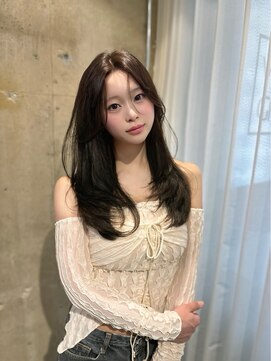 リリー(Lilley) 韓国ヘア/顔周りカット/レイヤー/透明・艶感カラー/髪質改善