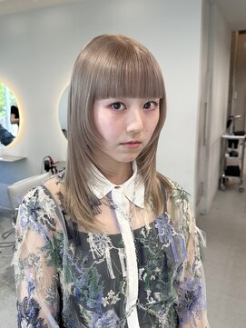 ソル ジングウマエ(SOL JINGUMAE) ミルクティーレイヤー/ハッシュカット/ベージュカラー