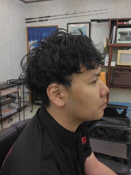 ビジネスシーンでもプライベートでもどちらでもかっこ良く決まるStyleを経験豊富なスタイリストが提案★