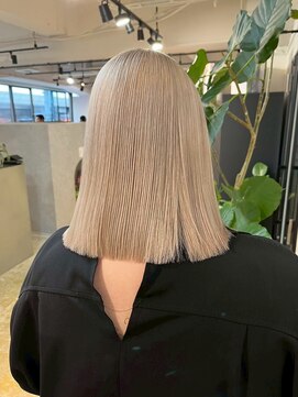 メリー オオサカ(Merly Osaka) creamy white blond