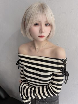 ロング　ケアブリーチ　ミルクティーベージュ　顔まわり　10代