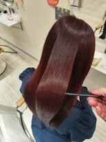 ククラ(CuCuLa) ブリーチなしでも発色しやすいレッド系カラー+髪質改善enel