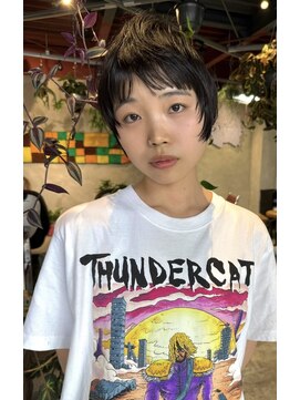 美容室 キムラ マッシュショート切りました。。。