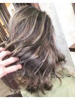 キー(kｅｙ)&nbsp;グレージュ