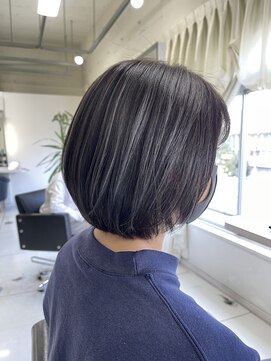 デュールイースト(Duul East) コントラストハイライト×丸みボブ