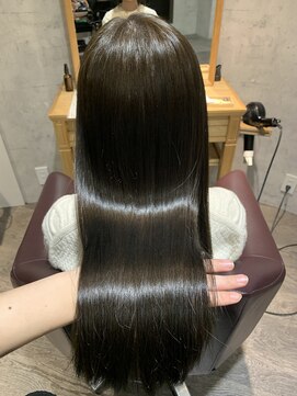 アフィナー(Afinar) ツヤグレージュ