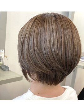 ヘアーサロン イルア 北越谷(hair salon I'LUNA) 白髪ぼかしハイライト