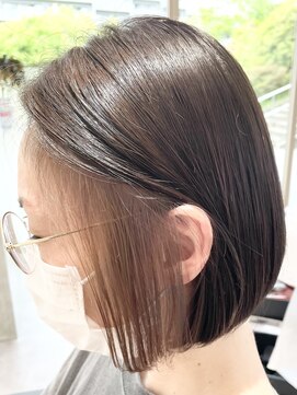 ストフ(stof) インナーカラー/イヤリングカラー/前下がりボブ/ショートボブ