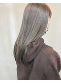 ブリーチ必須のグレージュカラー