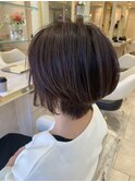 前髪あり耳掛け丸みくびれショートボブ20代30代40代50代