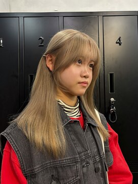 ジーナ(XENA) イメチェンヘアスタイル ミルクティーカラー