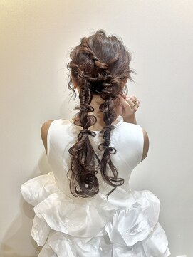 ブルームス アンジュ(Blooms Unge) ツイン編みおろしヘアセット*