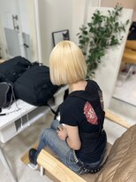 カリーナ(CARINA)&nbsp;残留剥がし/ブロンドカラー