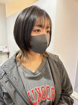 ノア(noah.) 軽めのボブウルフ/ベージュインナー