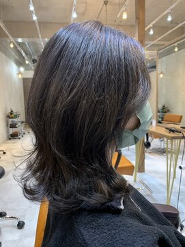 くらの ゆるふわミディアムロング