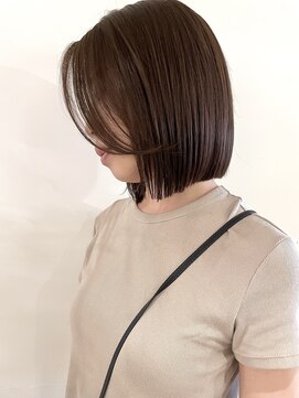 ゼンドットカラスマ(Zen.karasuma) 切りっぱなしボブ