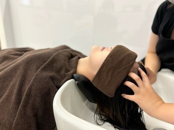ハスカラー 吉塚店の写真/乳化から始まる手洗いシャンプーが大好評☆お客様のもっと寝たいという声からスパメニューも始めました♪