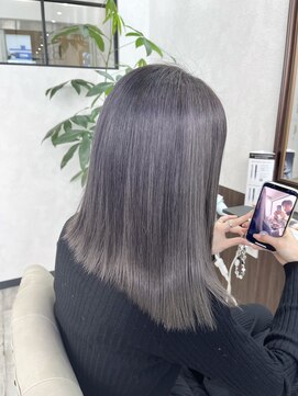 ベルヘアーデザイン 堺東(Belle hair Design) 切りっぱなし/アディクシーカラー/ミディアム/グレージュ