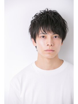 ユーフォリア 渋谷グランデ(Euphoria SHIBUYA GRANDE) 束感マッシュ　フェザーショート　毛流れ　ミルクティカラーｋ