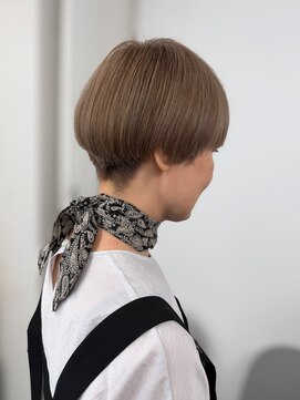 ジエクトアイロ 江坂駅前 似合わせショートボブ/フェザーショート/細めハイライト