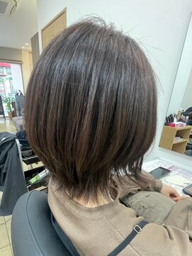 オーリーヘアー(Olliy hair) ミディアムレイヤー/外ハネボブ/透明感カラー/30代40代50代