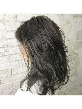 プライズ アイリス 池袋東口店(prize Iris) 大人かわいいハイライトグレージュ midori【池袋・池袋東口店】