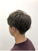 ミルクティーアッシュショートレイヤーパーマスタイル