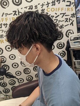 コワファーストナガサキシャンプーボーイ(COIFF1RST NAGASAKI SHAMPOO BOY) 波巻きパーマ×vマッシュ