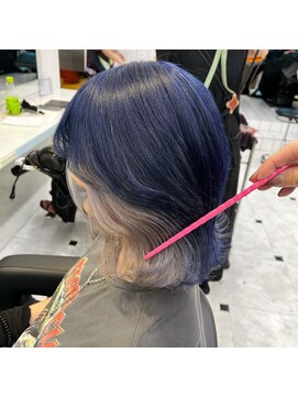 ランド 池袋(LAND) ブルー×ホワイト