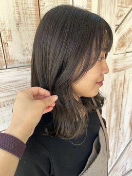 シーバイサイン(sea by Sign) 透明感/20代30代40代/グレージュ/顔まわり