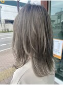 まだまだ人気のブリーチカラー