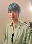ペールブルー　マッシュショート　青カラー　ブリーチ
