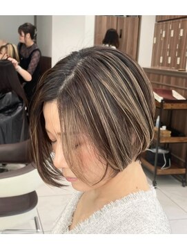 アッシュ 茗荷谷店(Ash) 白髪ぼかしハイライト