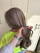 ハロ 蕨(HALO)&nbsp;ミルクティーベージュ×ダークブラウン【阿部佑香】