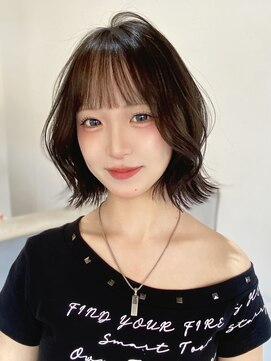 シー(SEA) レイヤーボブ/透けるグレー