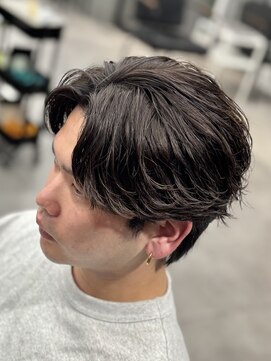 オーバルバイアピッシュ(OVARL by apish) フェザーパーマ/毛流れパーマ/メンズパーマ/センターパート