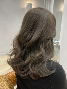 ティエラ 原宿 表参道(Tierra) 【桑原圭太】透明感が欲しい方におすすめオリーブベージュ