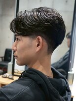 メッツ 原宿(METS) MEN'S/毛流れセンターパート×ハイライト/フェード